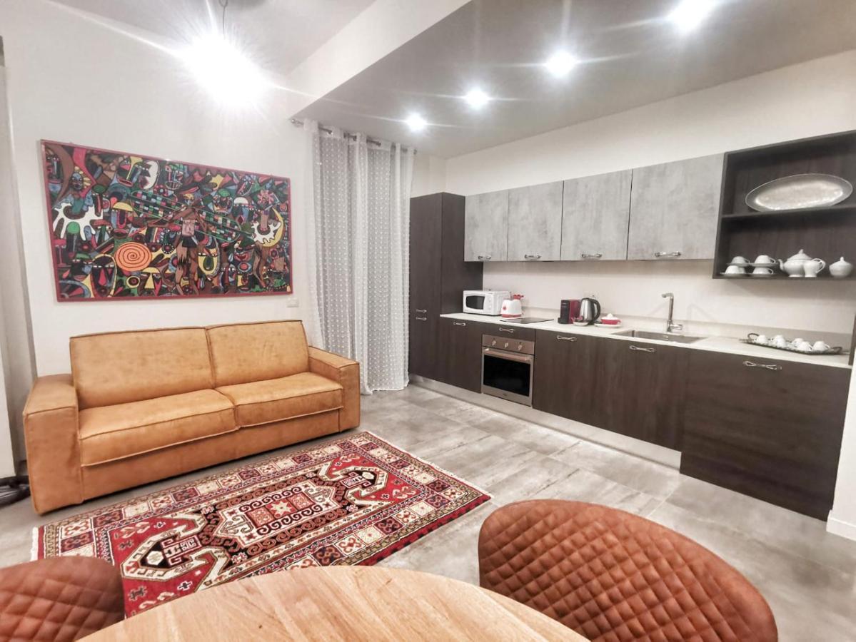Corso Porta Nuova Apartamento *